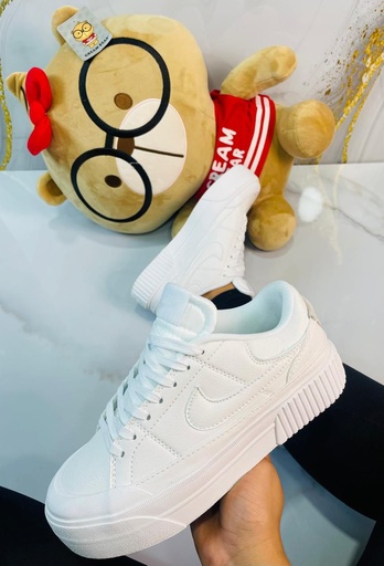 Nike Blazer Court Toda Blanca 