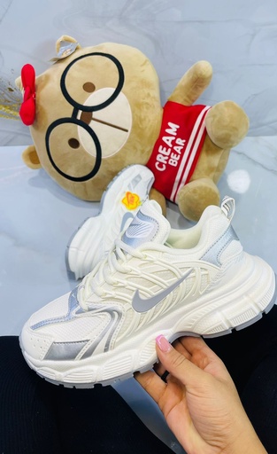 Nike Skate blanco chulo gris