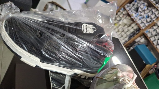 Louis Vuitton Negro Blanco LV88