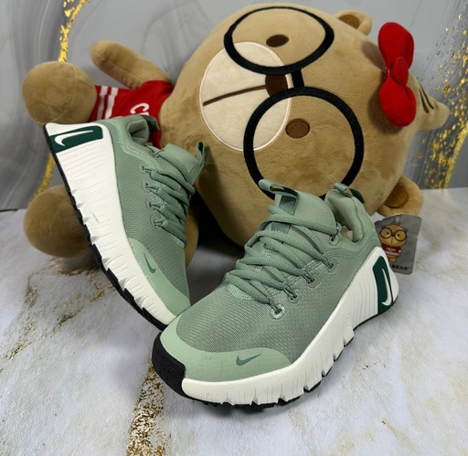 Nike Metcon Verde-Suela Blanca