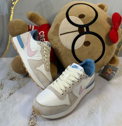 Nike Internacional Beige Azul-Rosado