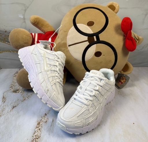 Nike p6000 blanca toda
