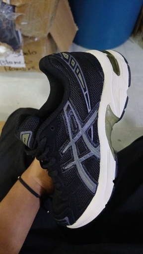 Asics Negro Suela Beige