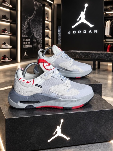 Jordan Cadence Gris Rojo