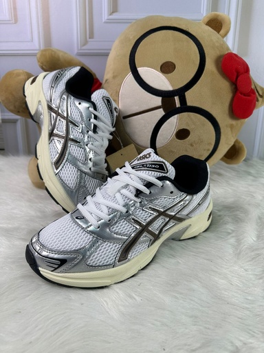 Asics Blanca Fondo Negro